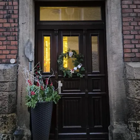 Kot Pocztowy Apartamento Długopole-Zdrój